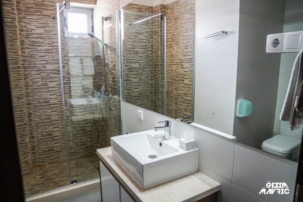 Hotel Mediterraneo Liman Free Private Beach For Hotel Guest Ulcinj Exterior photo