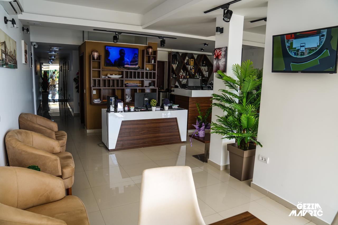 Hotel Mediterraneo Liman Free Private Beach For Hotel Guest Ulcinj Exterior photo