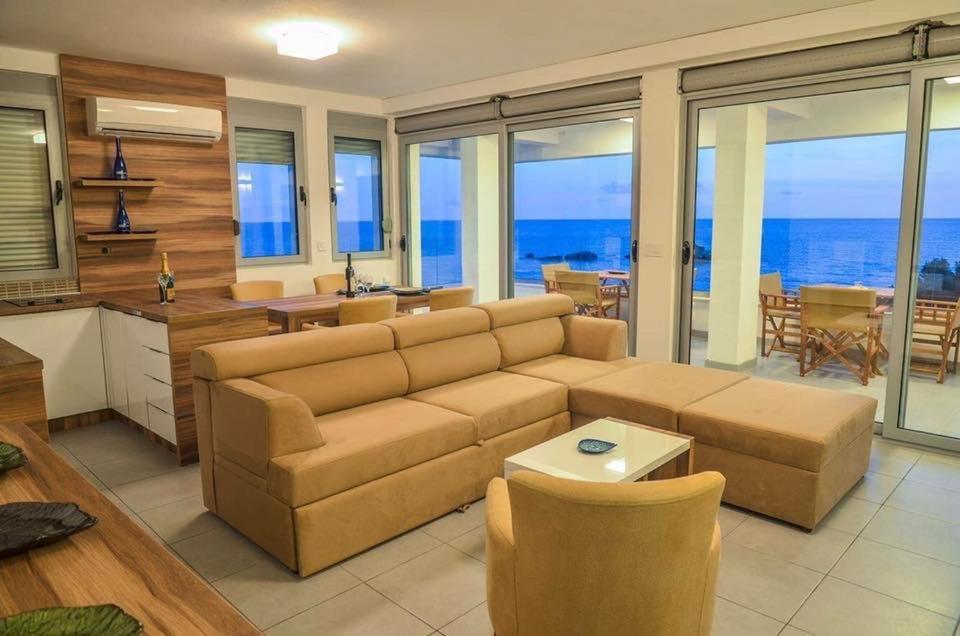 Hotel Mediterraneo Liman Free Private Beach For Hotel Guest Ulcinj Exterior photo